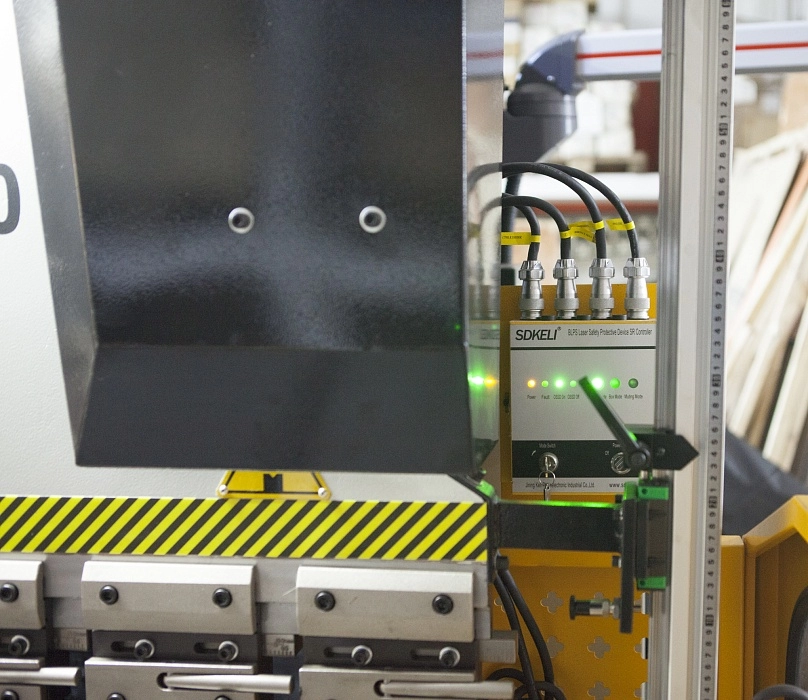 Пресс листогибочный гидравлический STALEX W67Y-30x1300 Е21 (ось Y; X)