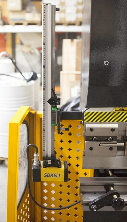 Пресс листогибочный гидравлический STALEX W67Y-30x1300 Е21 (ось Y; X)