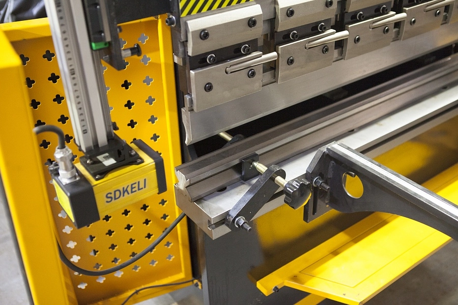 Пресс листогибочный гидравлический STALEX W67Y-30x1300 Е21 (ось Y; X)