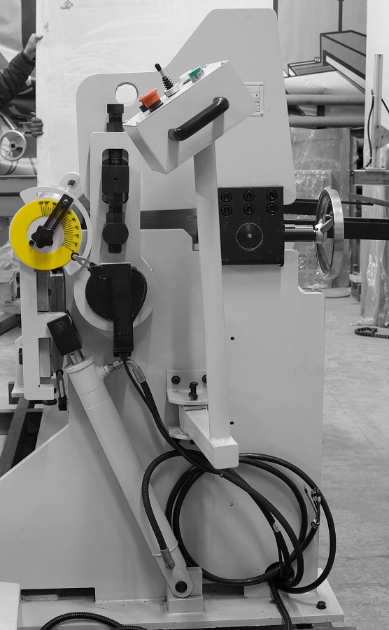 Станок листогибочный гидравлический Stalex HW1830x3.5